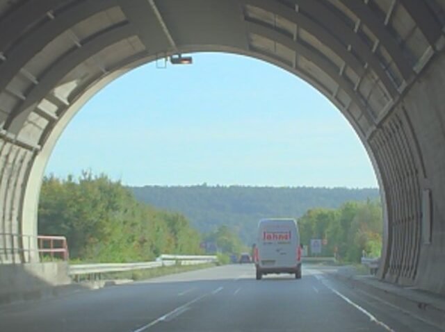 high-dynamic Range Imaging pixel technologies Automotive Vision sqr