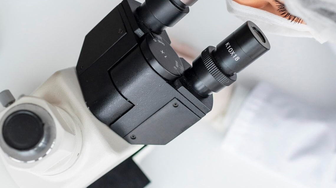 close-up-scientist-ens 1-min close-up-scientist-ens 1-min